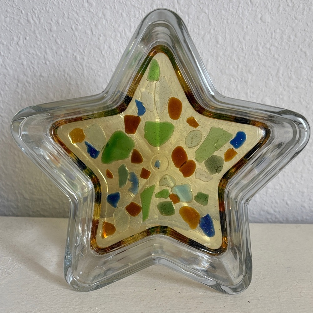 3/25$ 🎀 Sea Glass Star Glass Accent dish with Colorful Mosaic